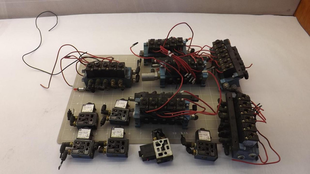 LOT OF 38 MAC 45A-SA1-DFBA-2MK SOLENOID VALVES T26926