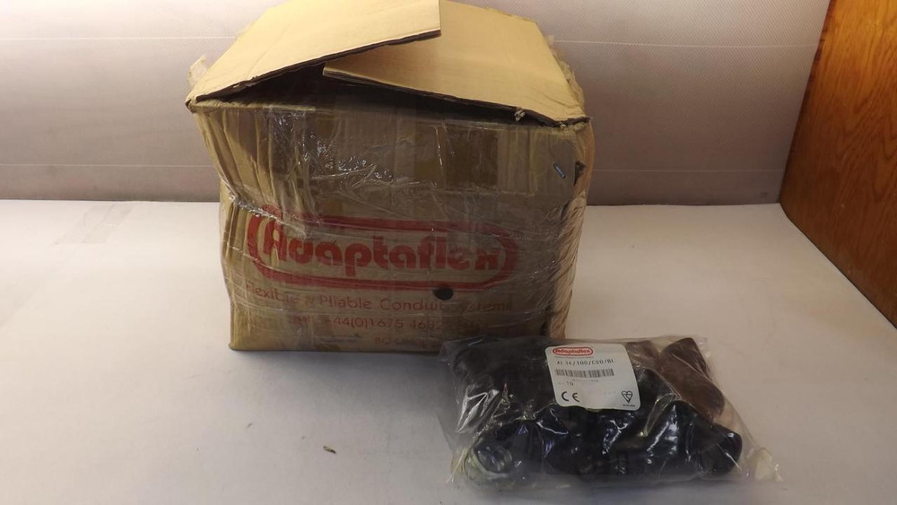 LOT OF 140 ADAPTAFLEX AL34/100/C90/BL ELBOW FITTINGS T29061