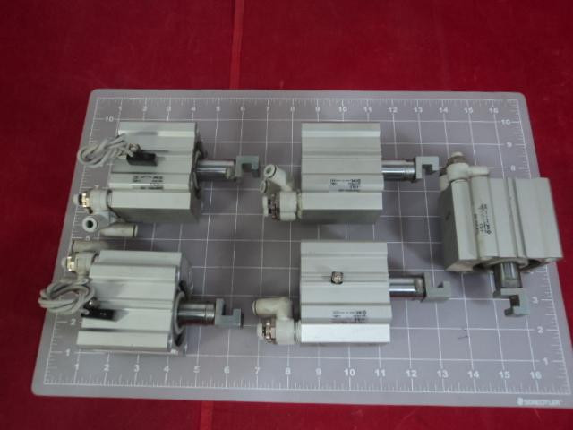 5 SMC CDQP2B50-25D 1.0MPA AIR CYLINDER T11560