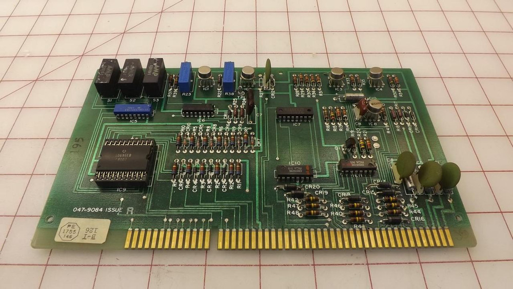 PERKING-ELMER 047-9081 047-9084 CIRCUIT BOARD T30410