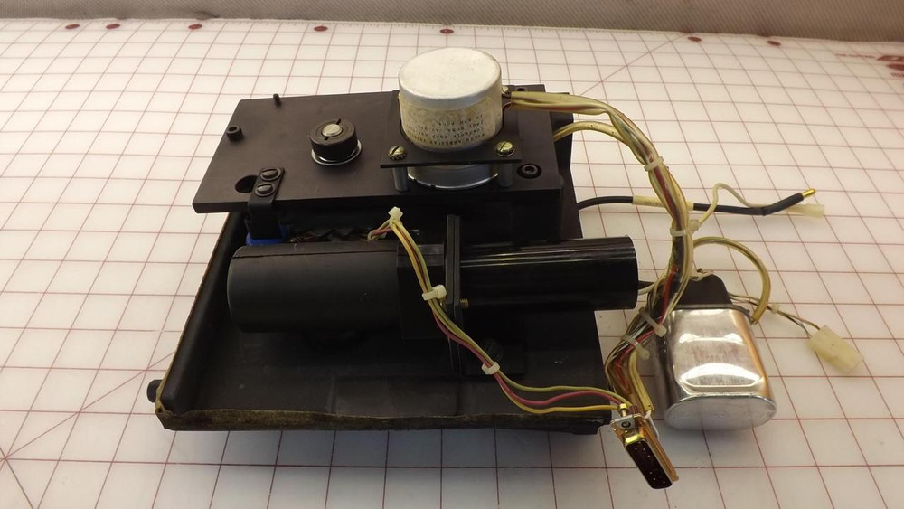 NORTH AMERICAN PHILIPS CONTROLS PERKIN-ELMER 500 S94-0042 STEP MOTOR LASER MECHANISM T30440