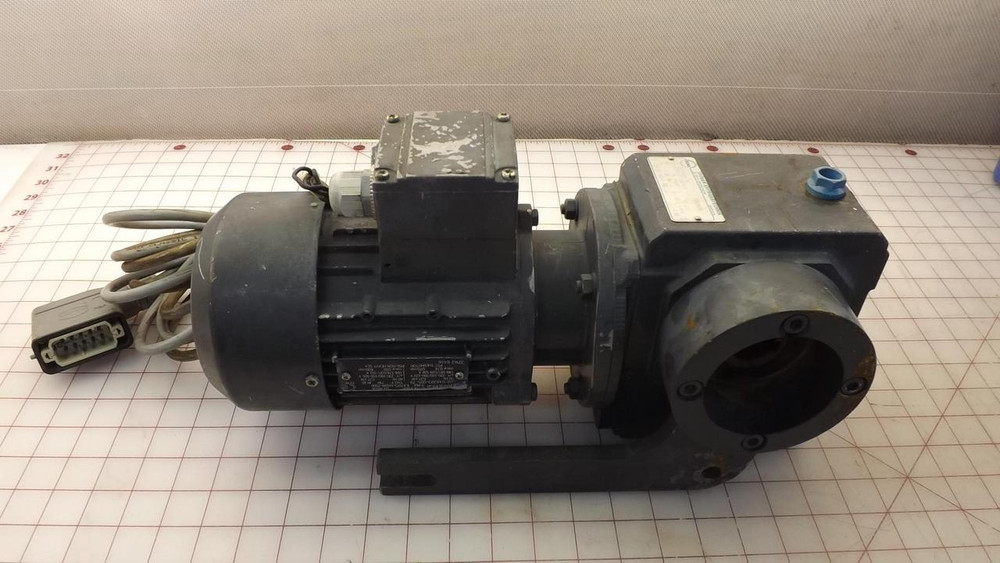 SIEMENS EN 60034 1LA7073-4AS99-ZS00 D-75177 S102AG0175D71L4 MOTOR W/ GEAR T32368
