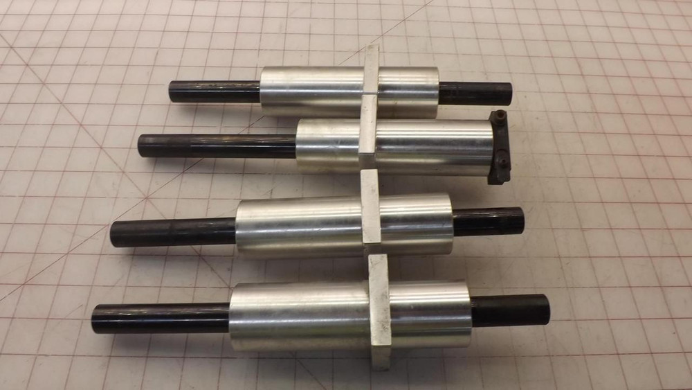 LOT OF 4   SOLENOID VALVES T32899