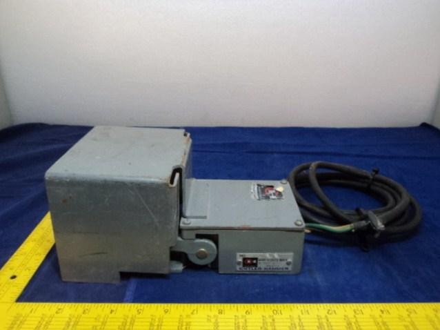 CUTLER-HAMMER FOOT SWITCH PEDAL 600V T10176