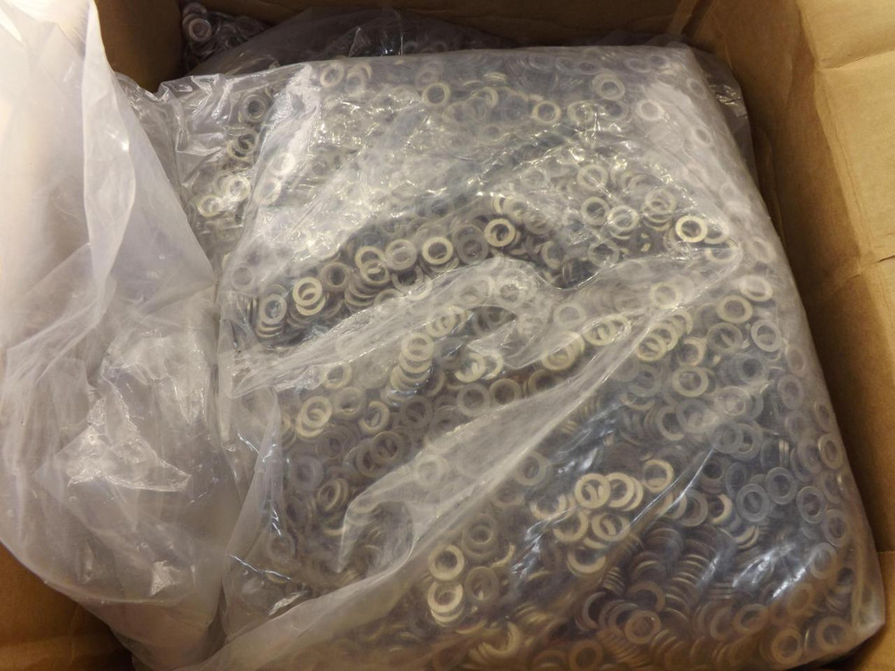 LOT OF 55000  107-2455 FLAT STAINLESS STEEL WASHERS T37834