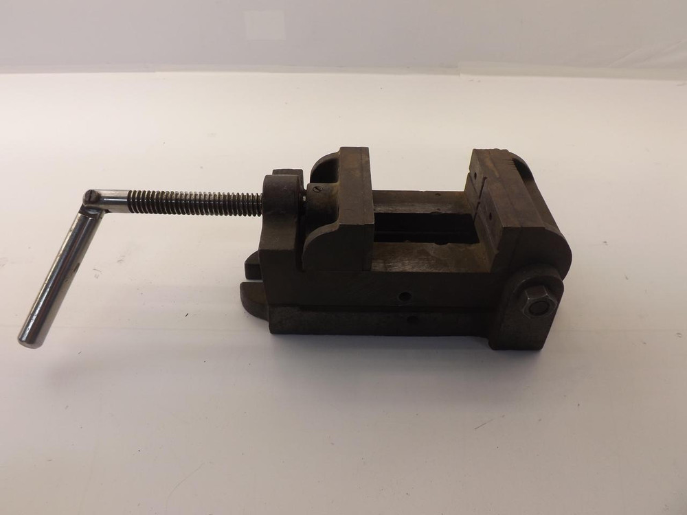 SMALL TABLE TOP VISE T37888