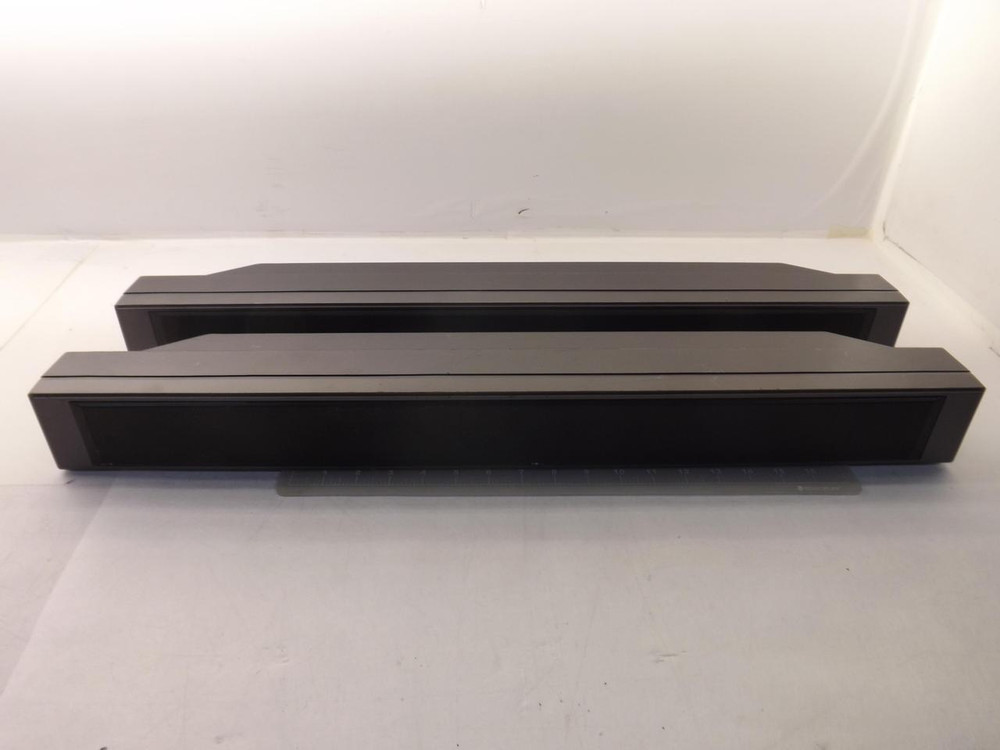 LOT OF 2 HITACHI CMPAS05 SPEAKERS T43924