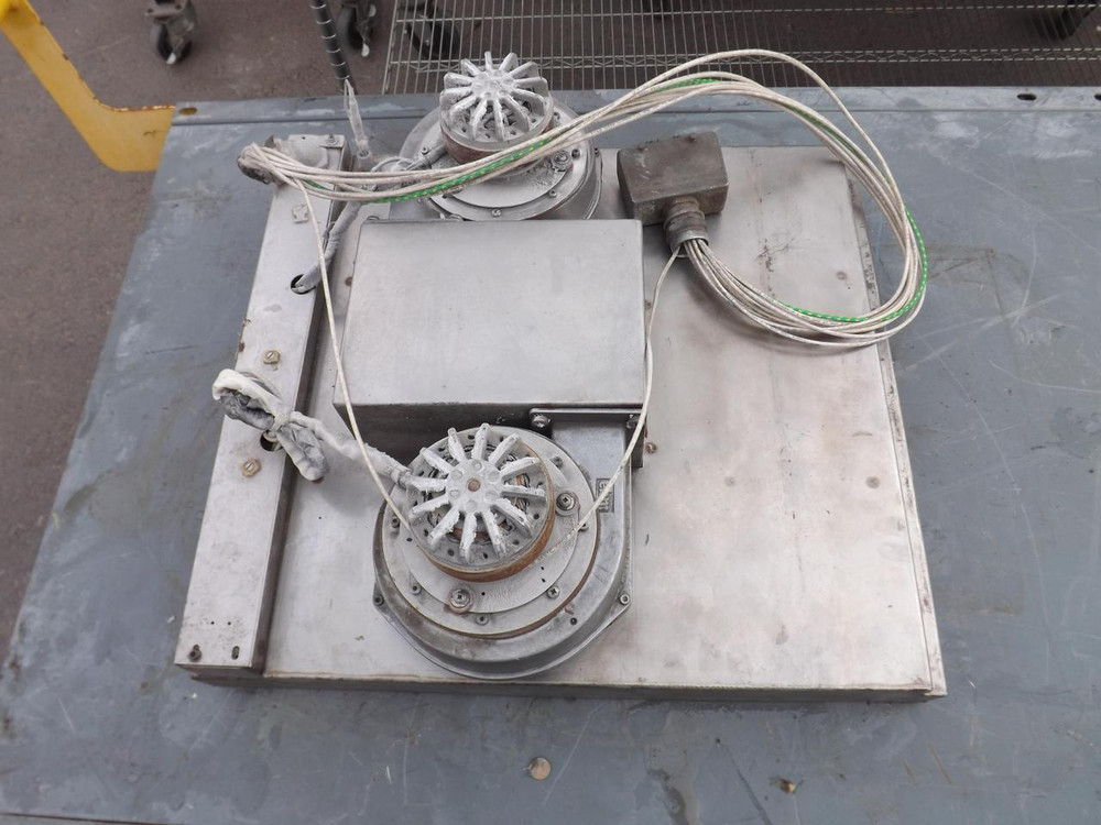 EBM G2E120-DO16-17 DUAL BLOWER W/ BASE T44964