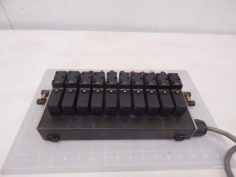 Lot of 10 SMC NVFS2100-5FZ, NVV5FS2-01T1-101-02T-020902CDN Solenoid Valves W/ Manifold T93918 For Sale