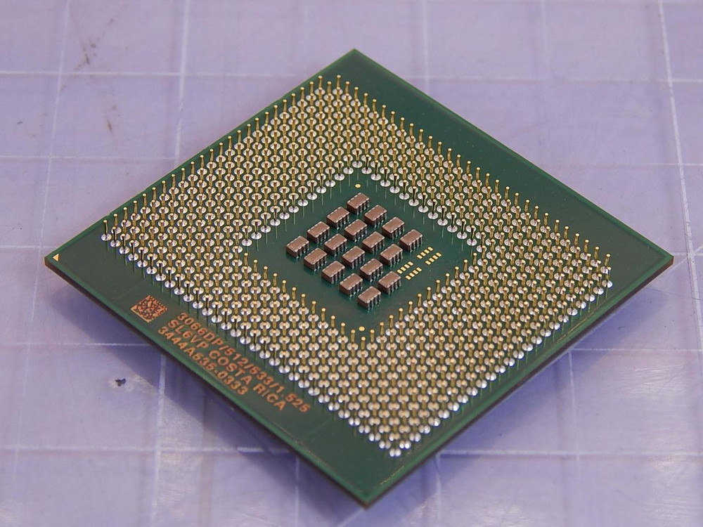 Lot of 2 Intel Xeon 4444A875 0917, 3066DP/512/533/1, 525, SL6VP Server Processor T96237 For Sale