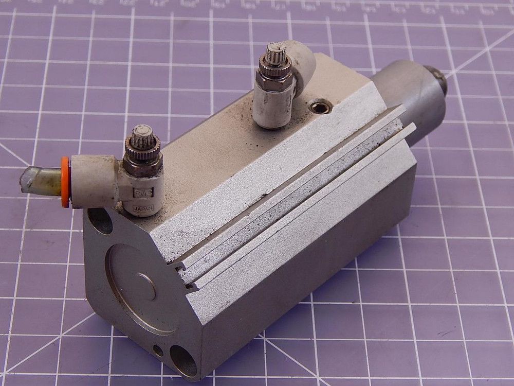 Lot of 2 SMC MKB25-20L Rotary Clamp Cylinder T99778 For Sale