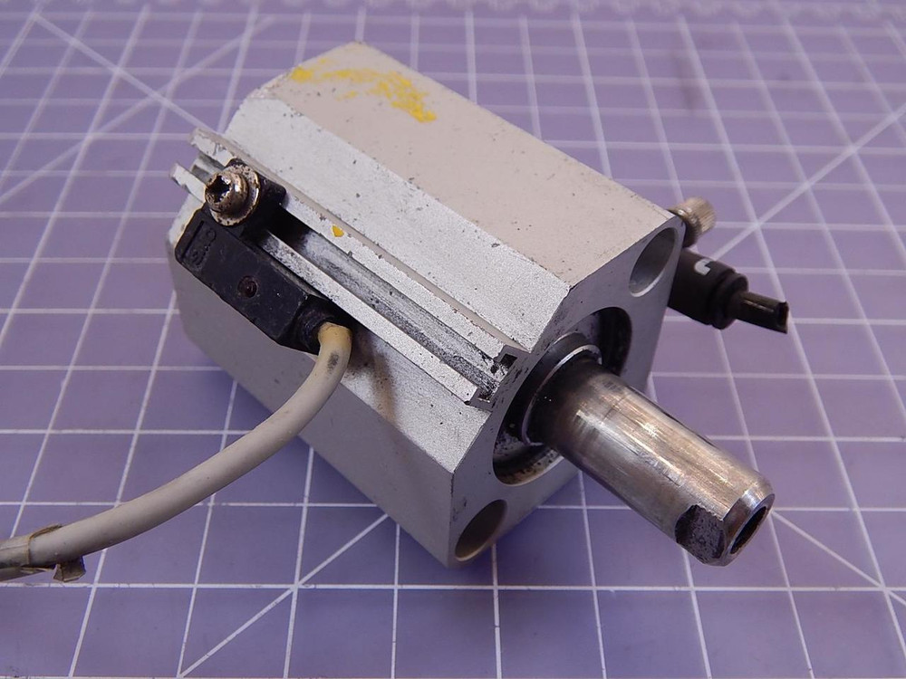 SMC NCDQ2B25-25D Pneumatic Cylinder T100152 For Sale