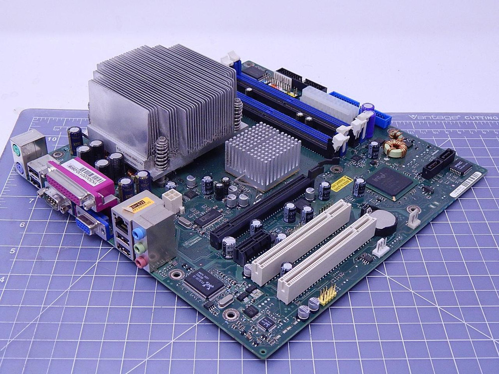 Fujitsu, Siemens W26361-W1261-X-03, W26361-W1261-Z1-04-36 Motherboard T108180 For Sale