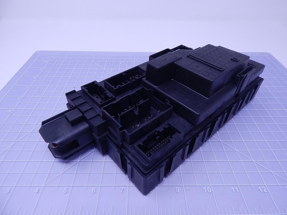 FoMoCo BL1T 14C442 AB Fuse Box T109297 For Sale