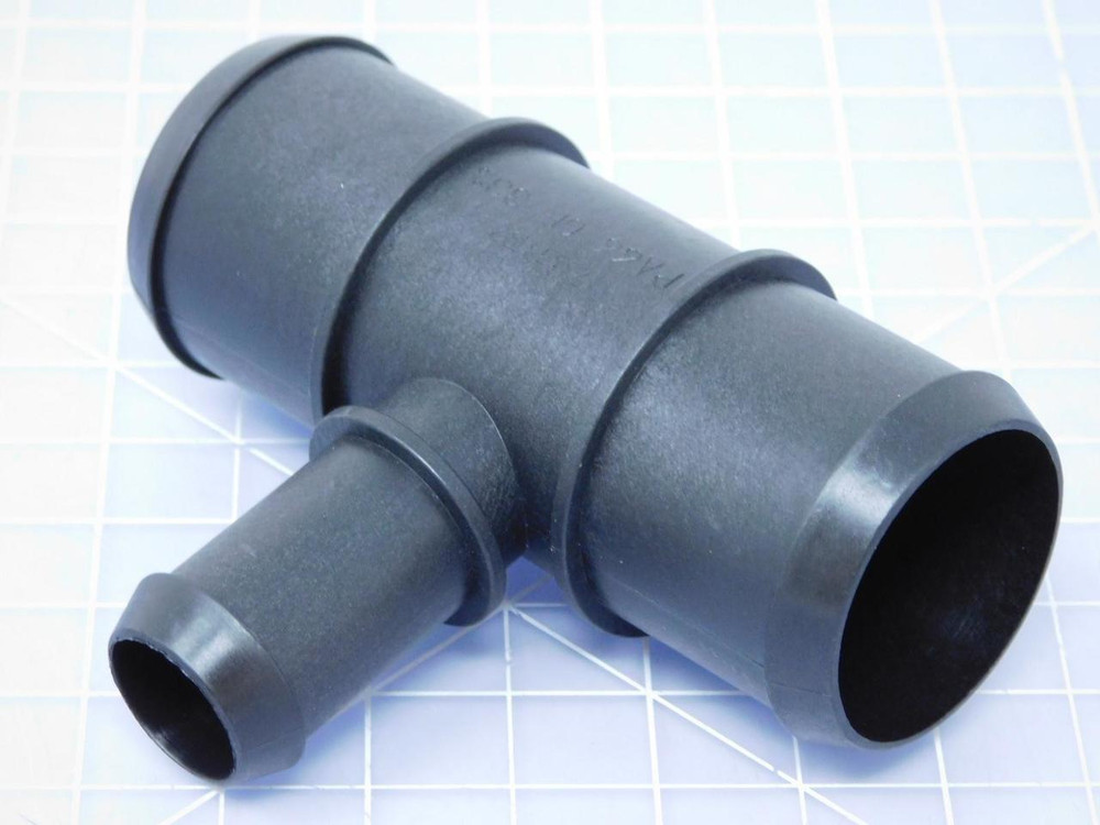 Lot of 300 Avon Automotive 95-368504 CONN, TEE T120237 For Sale