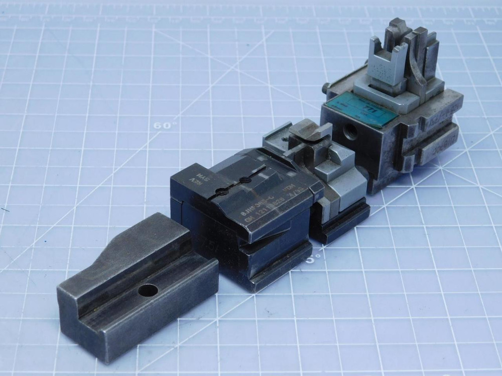 Komax Sumitomo 12066269 C Die Applicator Set Module Series 1751 T120755 For Sale