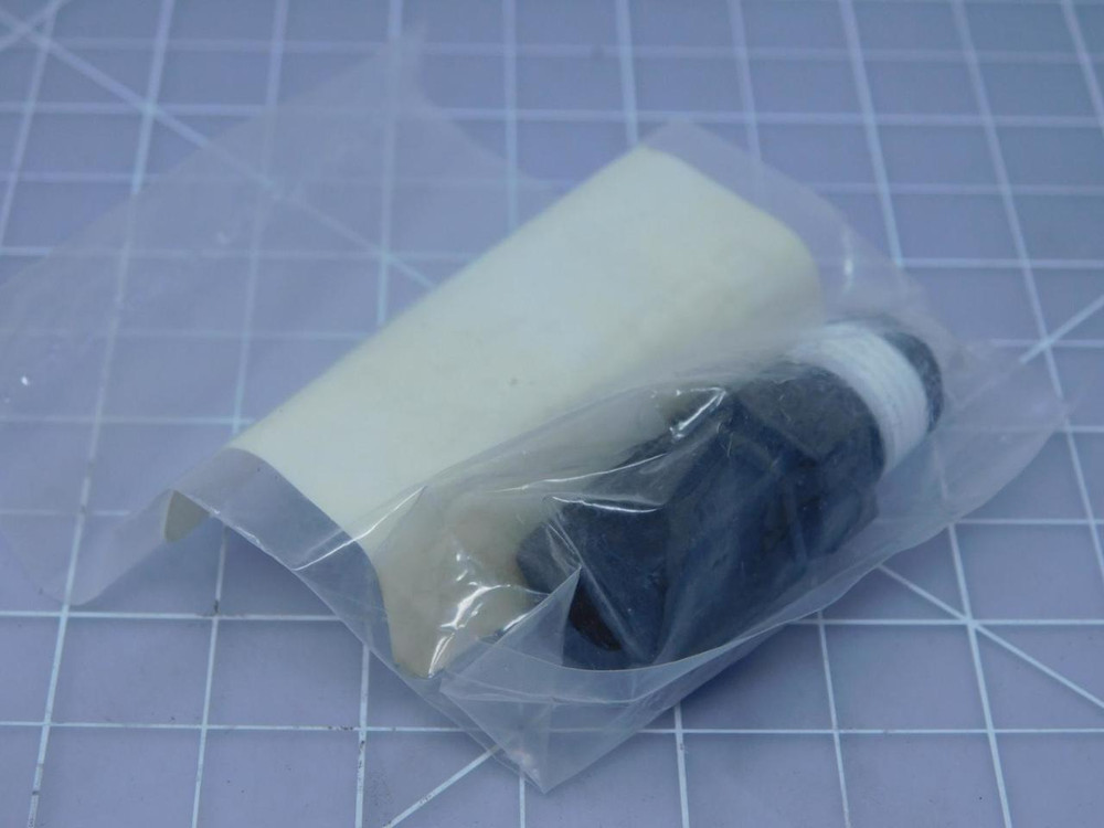 Lot of 4 EFD 2269BP 1/4 x 1/4 Comp BLK Poly T121223 For Sale