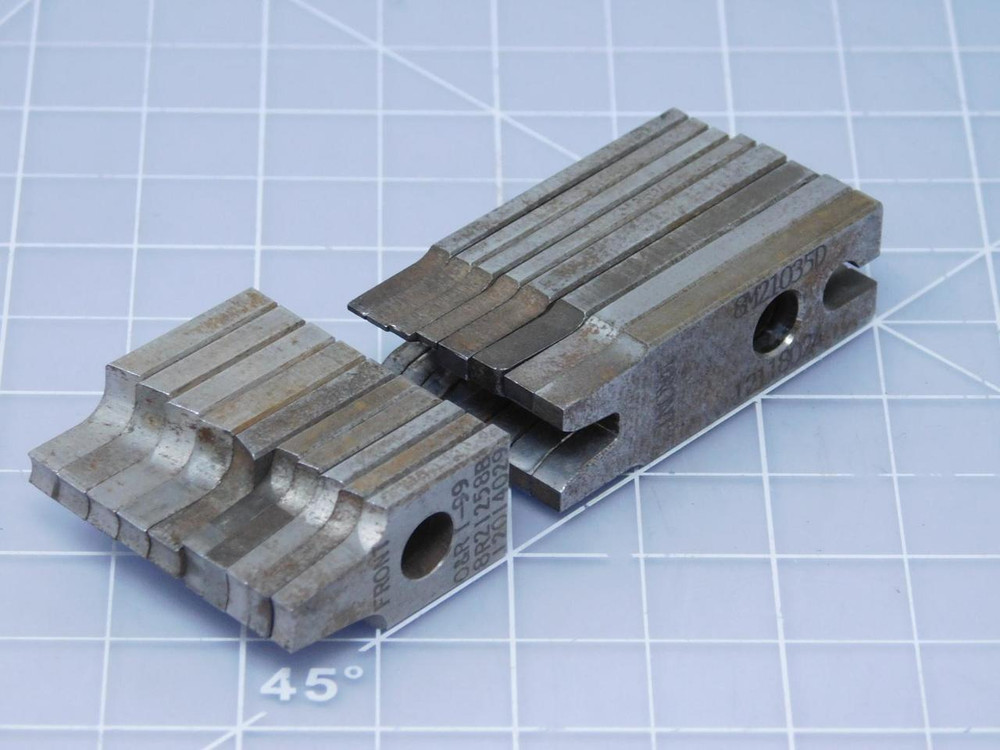 Komax Sumitomo 12110657 Die Applicator Set for Terminal 1210657 B T123407 For Sale