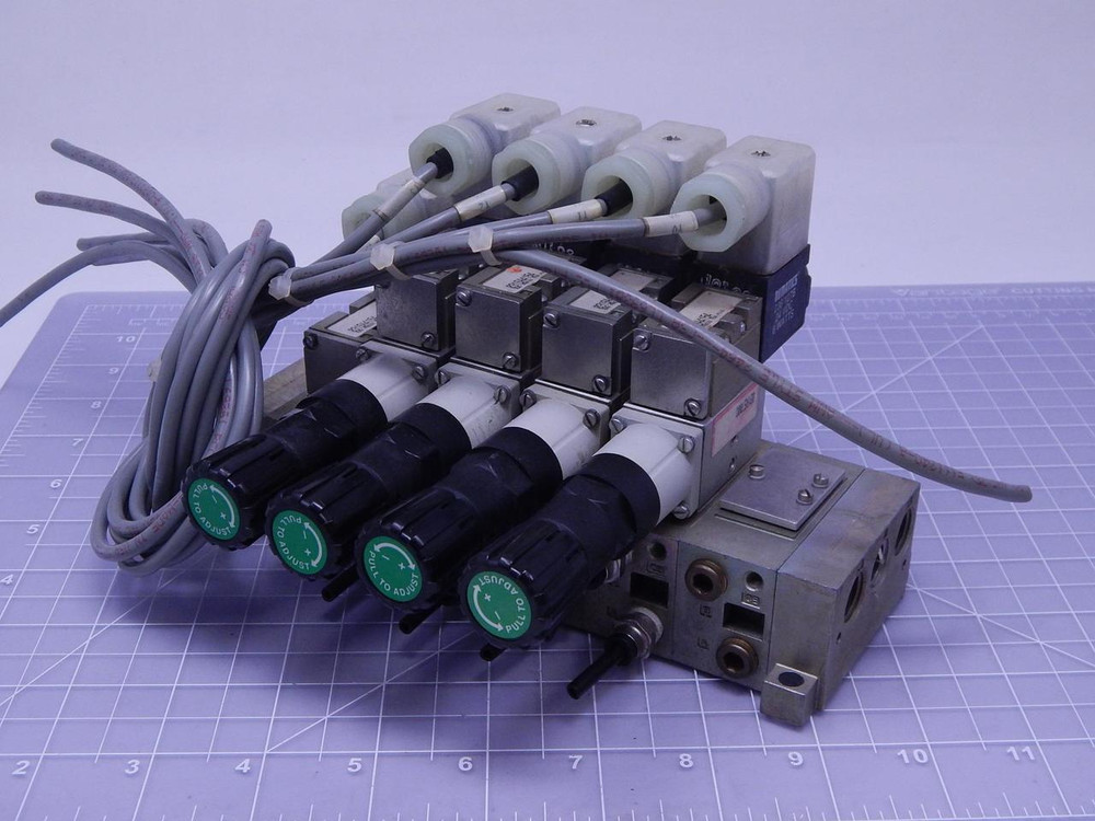 Lot of 4 Numatics 031SA4154 Solenoid Valves 150 PSIG w/ Manifold T123426 For Sale