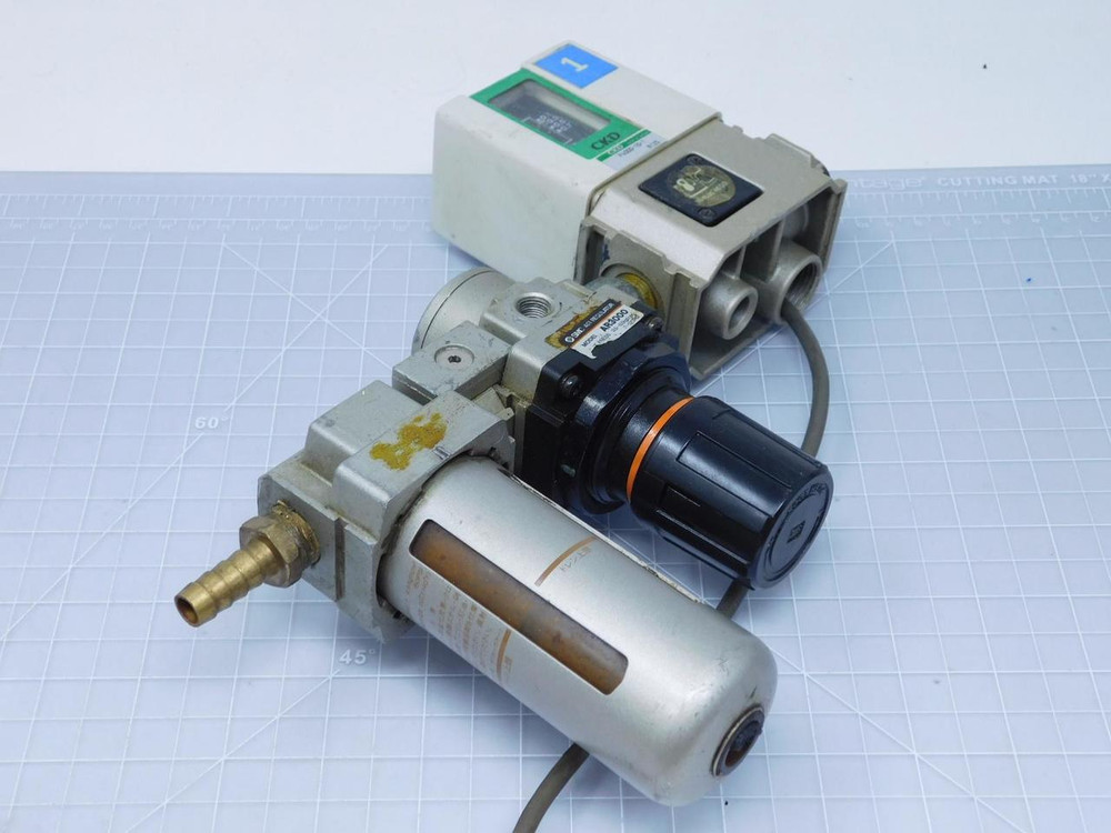 SMC AR3000 Pneumatic Regulator w/ Pressure Switch P4000-10-T T125641 For Sale