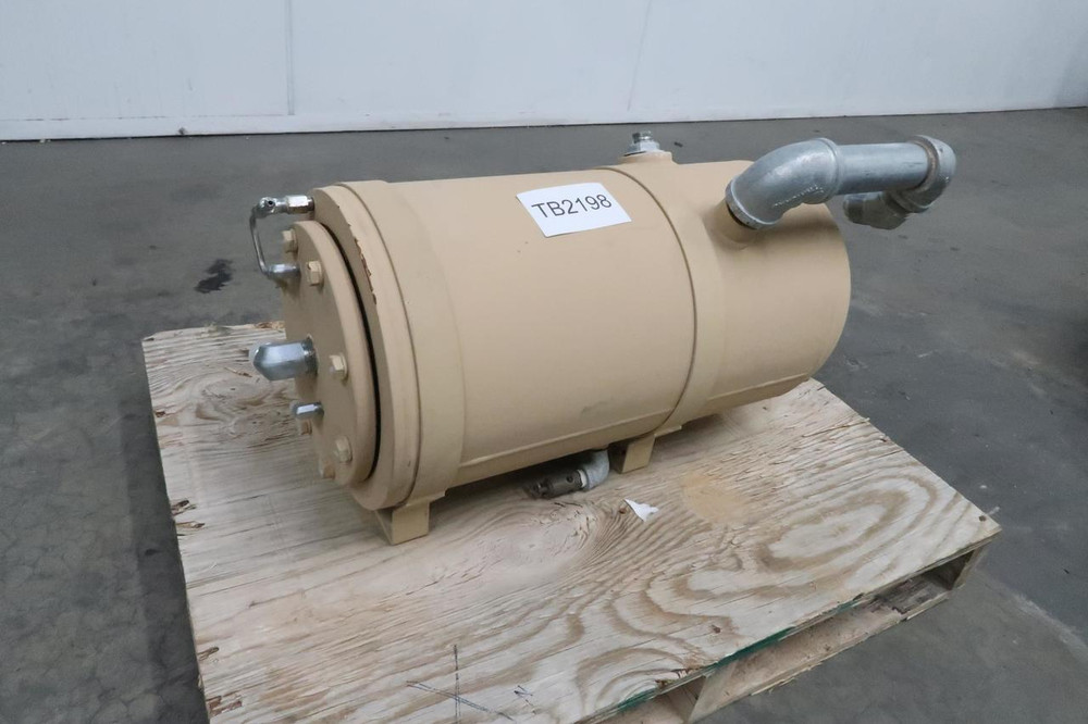 Military Oil Reservoir Tank 24 In L 12 In Diam T127522 For Sale