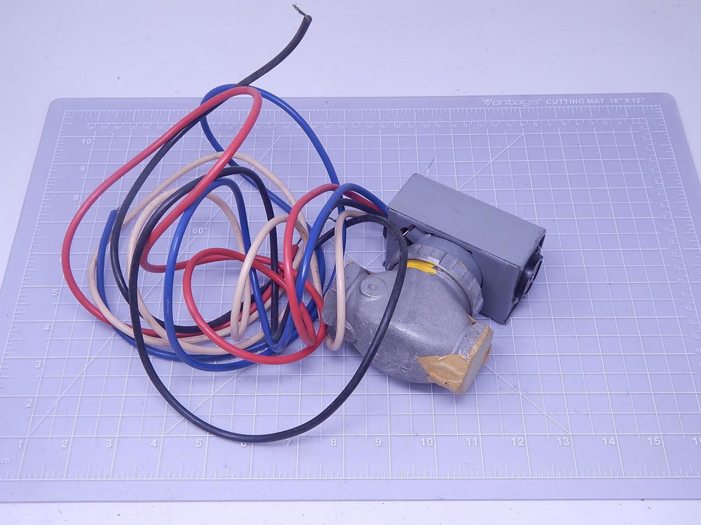 White-Rodgers 25D46-356 Solenoid Gas Valve 25 V 60 Cyc .4 A T128029 For Sale