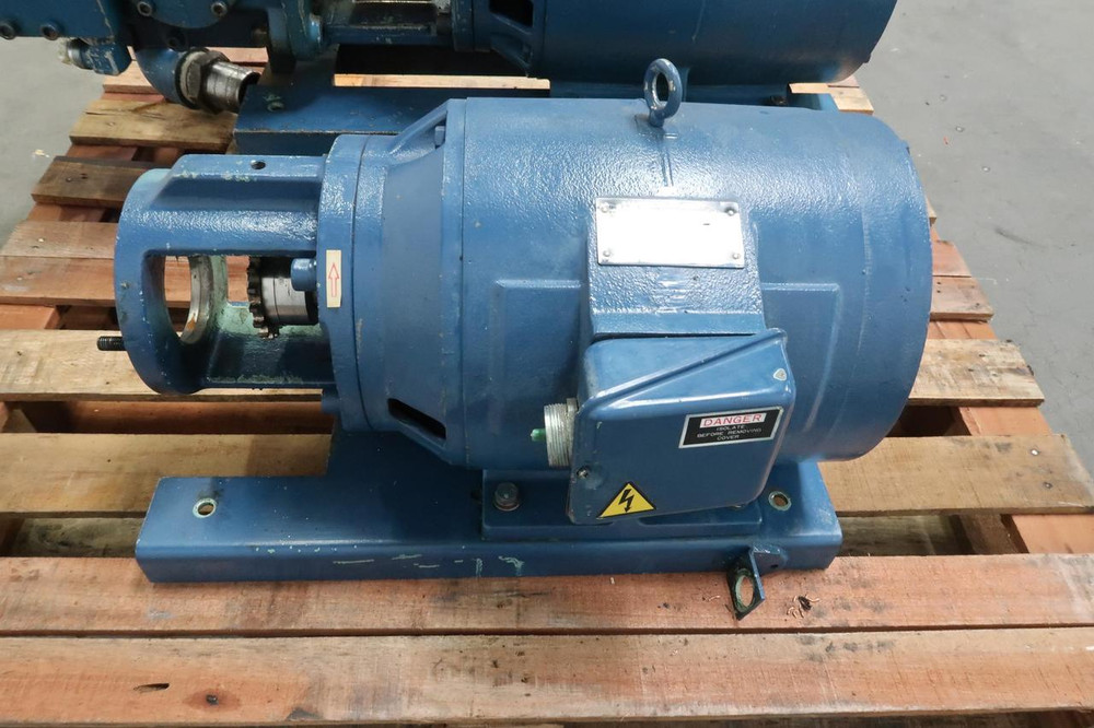 Toshiba JIS C 4004    3 Phase Induction Motor 34.4 A  17.2 A For Sale