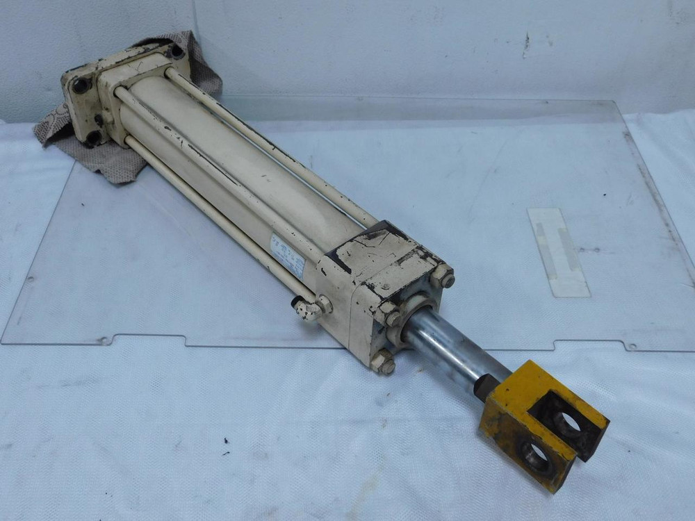 Horiuchi Machinery 1FB 80B175N 360-D0 F8-SE   Hydraulic Cyclinder 80 mm bore 45 mm rod dia For Sale