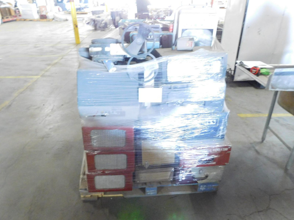 Pallet of Vintage Sound/Video Equipment For Sale