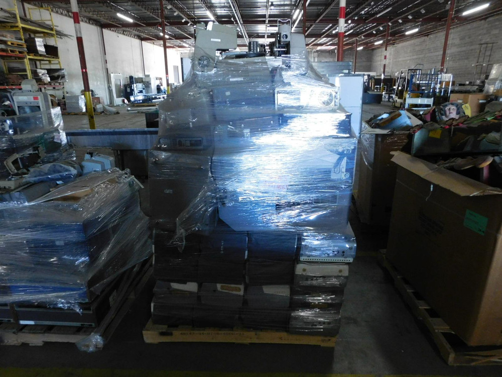 Pallet of Vintage Sound/Video Equipment For Sale