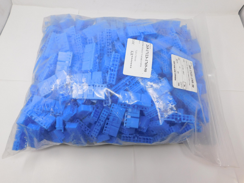 Lot of 375 Yazaki 7123-1769-90    16 Pos Female Connectors For Sale
