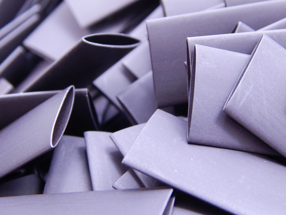 Lot of 2200 Heat Shrink Tubing 5-10130-107-0-40    3/8 In Black Heat Shrink Tubing 600 V 125 ÃÂ¦ÃÂÃÂ³C For Sale