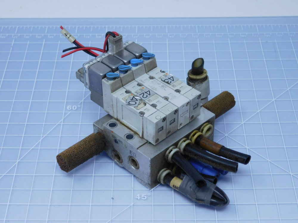 Lot of 4 SMC SY3140-5MZE    Solenoid Valves w/ Manifold For Sale