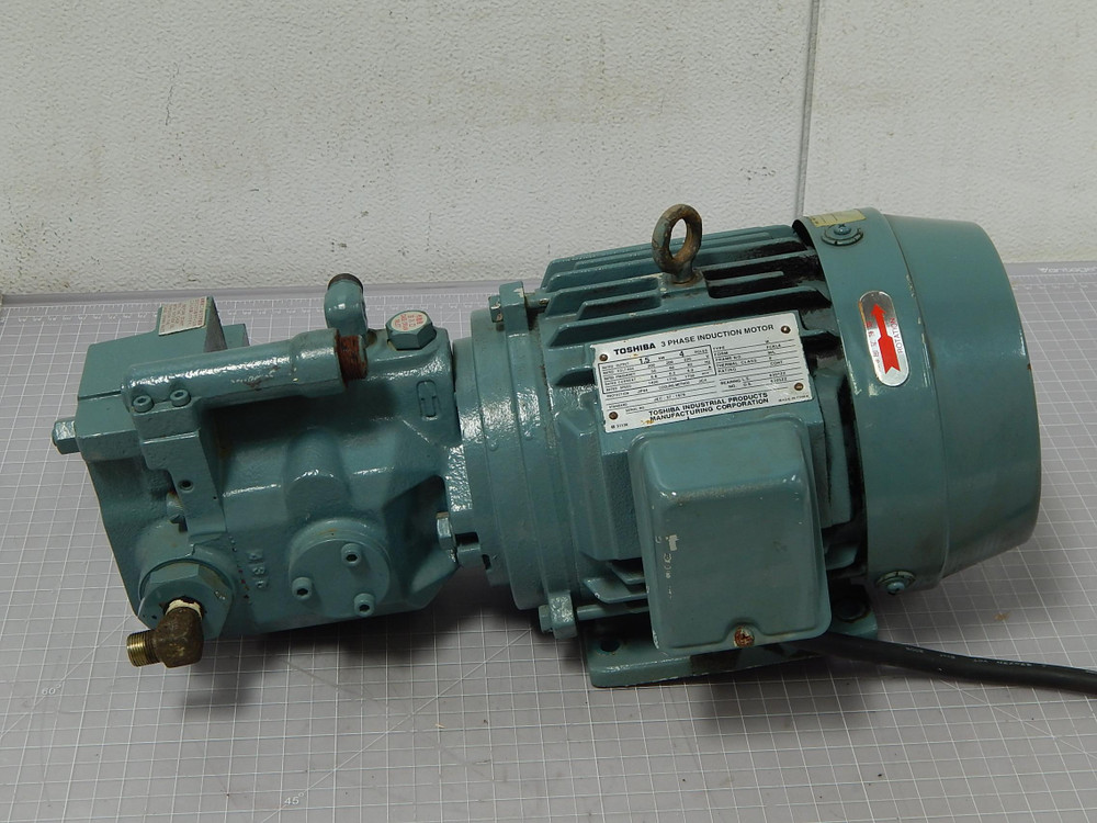 Toshiba JEC-37-1979    Induction Motor 3 PH 4 Poles w/ Daikin V15A Piston Pump For Sale