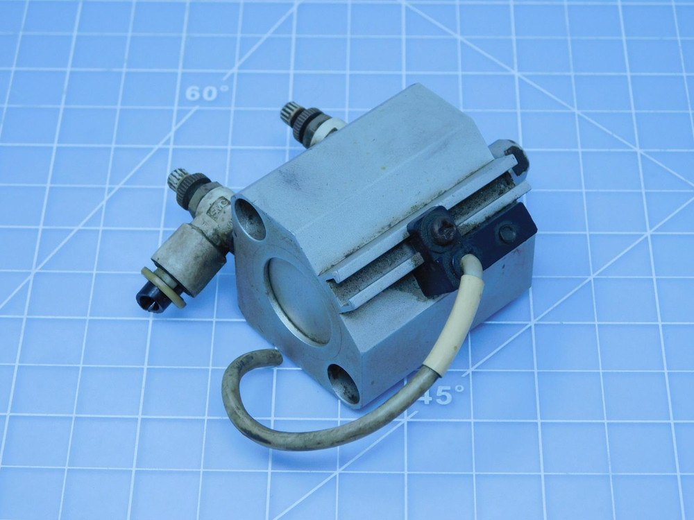 SMC CDQ2B20-15D    Pneumatic Cylinder For Sale