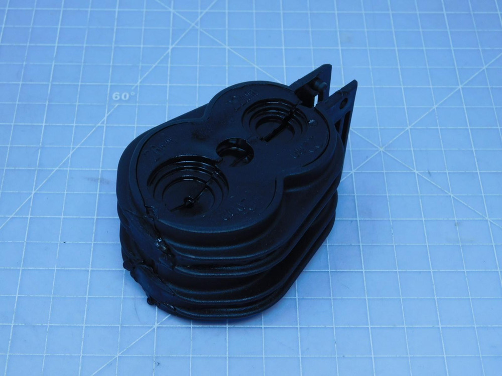 Lot of 100 Commscope F15974-000  TRAC-A-3WAY-EP-FRANCE-BP For Sale