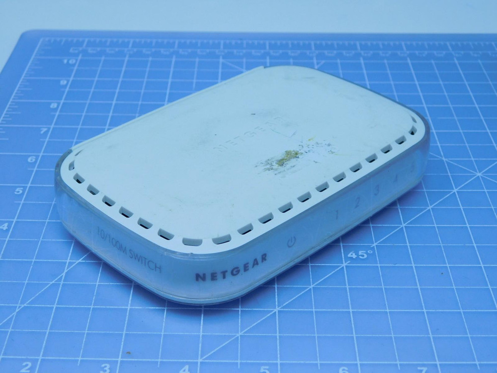 Netgear FS605 V3  5-port 10/100 Mbps Ethernet Switch For Sale