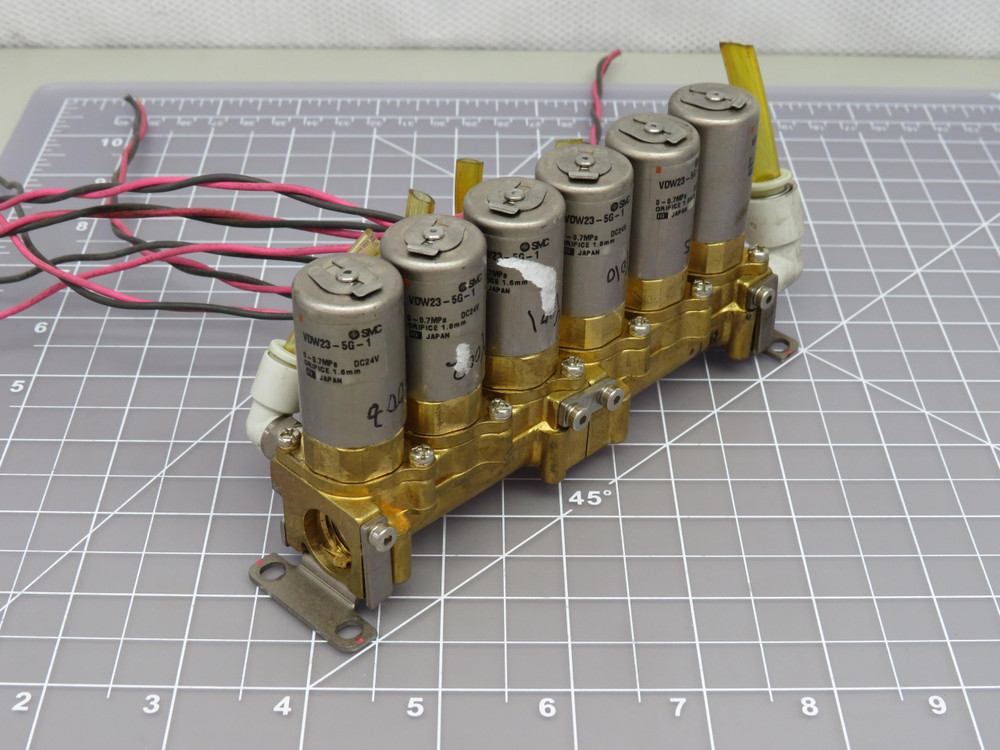 Lot of 6 SMC VDW23-5G-1  Solenoid Valves on Manifold For Sale