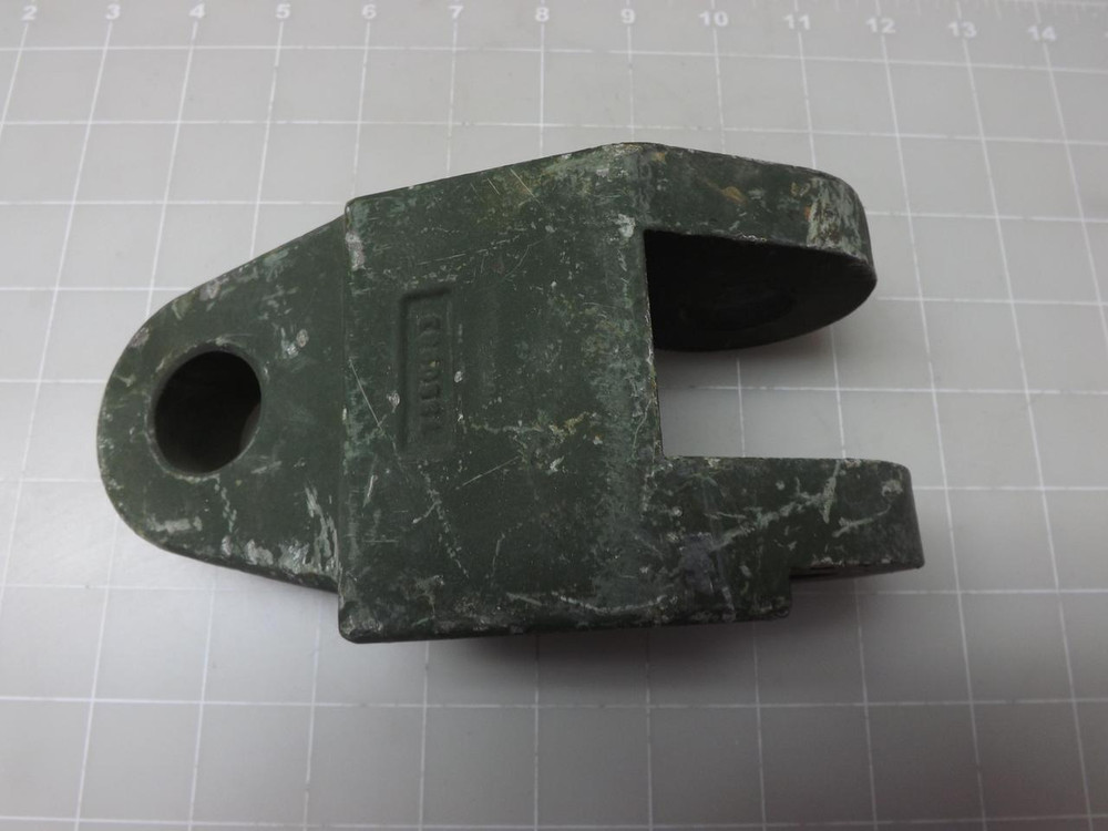 7550903 ROD END CLEVIS T48452