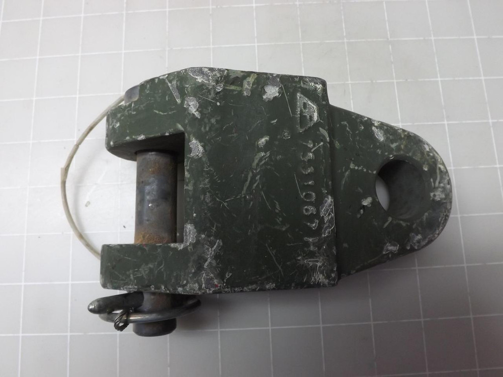 7551067H ROD END CLEVIS T48453