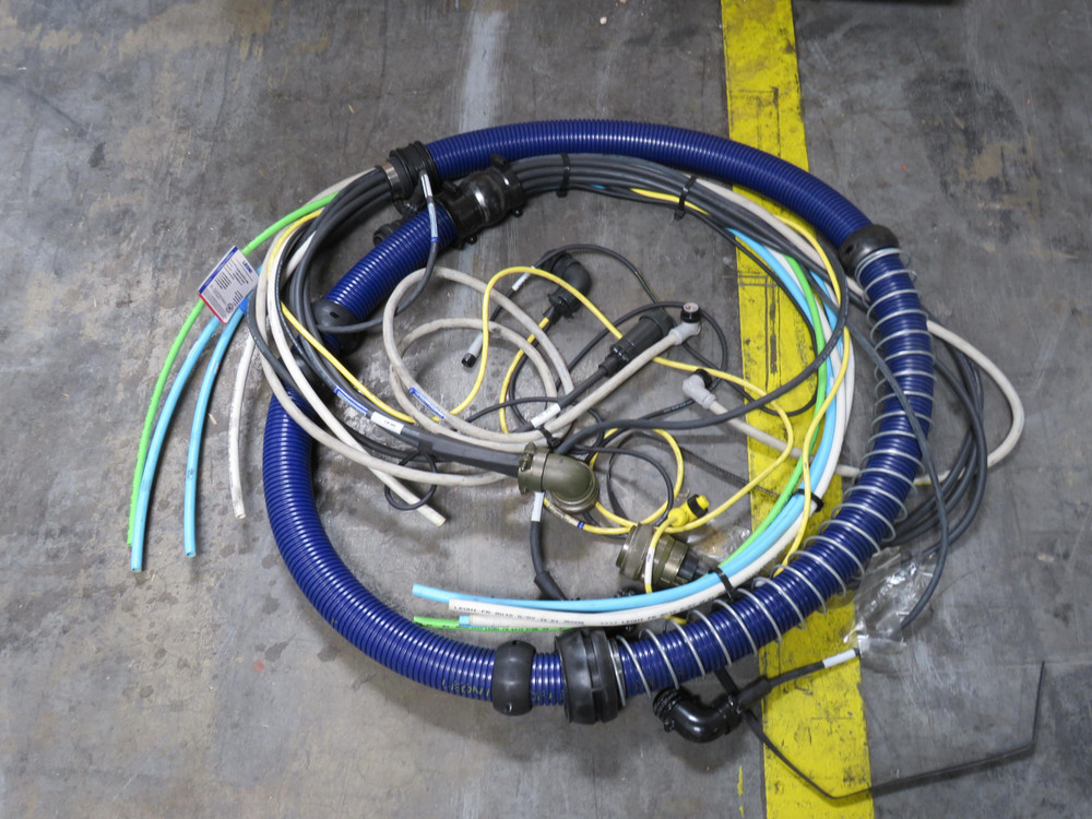 LEONI 7.480.047.3901  Corrugated Umbilical Cable Assembly For Sale