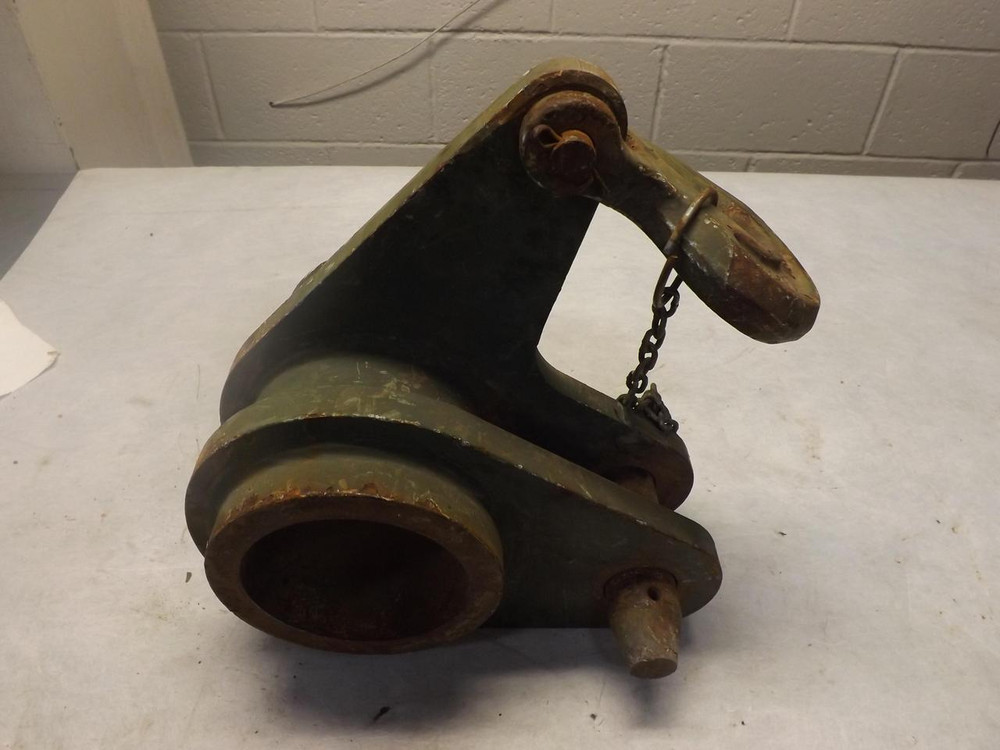 2540-01-226-7139 LIFT ADAPTER TOW HOOK ASSEMBLY (RH) (45152) 1481830W T48584