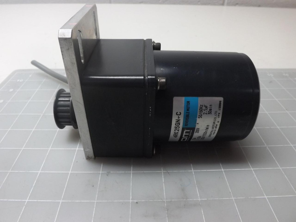 ORIENTAL MOTOR 4RK25GN-C REVERSIBLE MOTOR W/ GEAR HEAD T48704