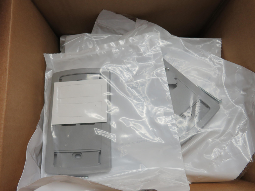 Commscope 108333071 M12LE-270 LE Type Flush Mounted Faceplate 2 Port Gray 4.81x2.84x.33 In For Sale