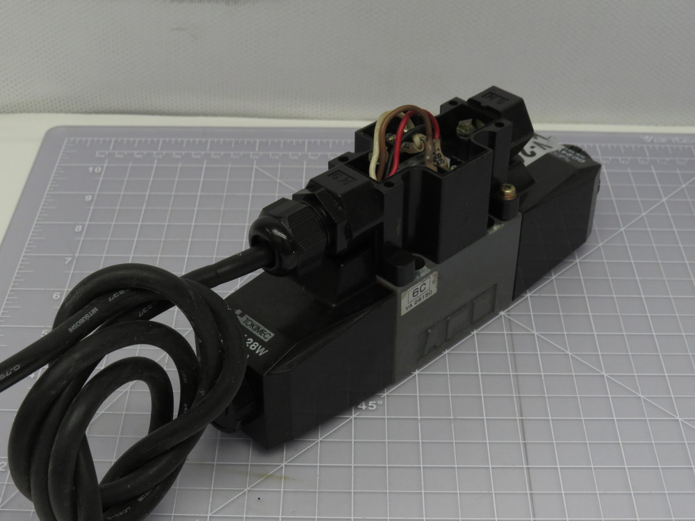 Tokimec VA12143A DS2-24 40038249 Hydraulic Valve For Sale