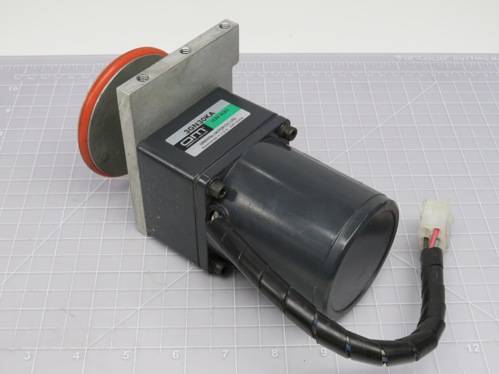 Oriental Motor 3IK15GN-AUL 3GN30KA Induction Motor w/Gear Head For Sale