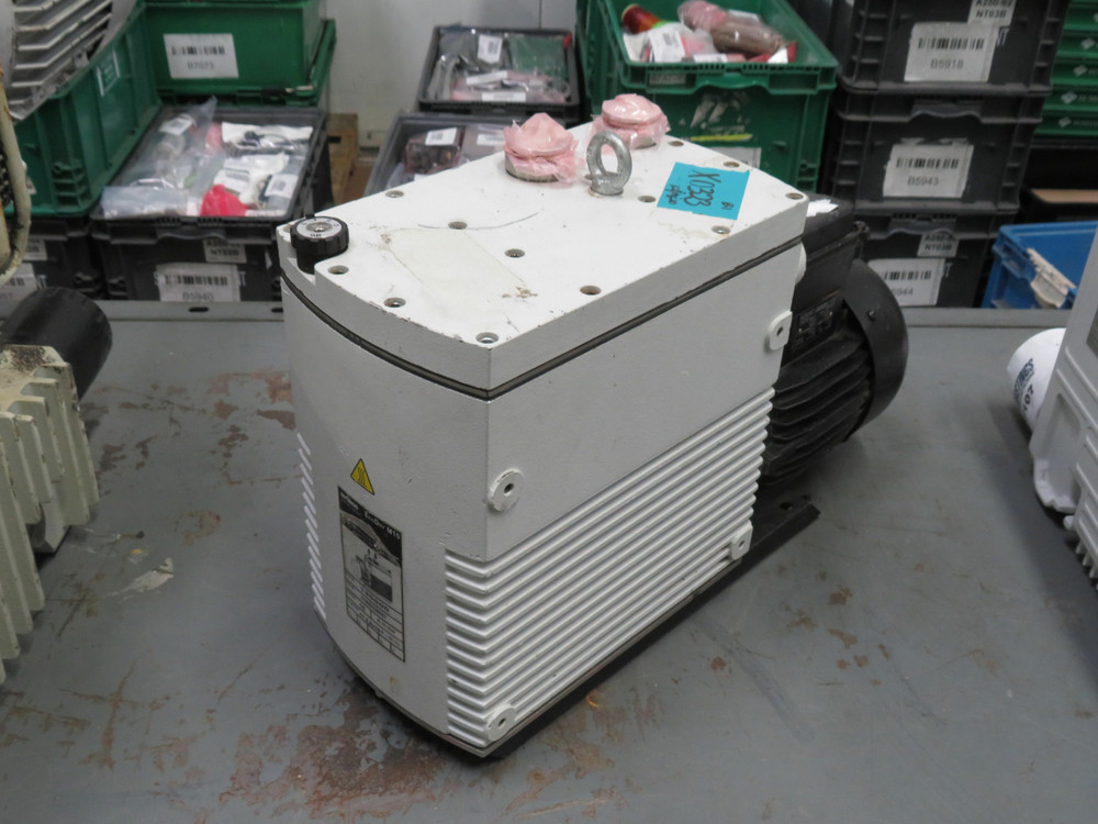 LEYBOLD M15 ECODRY M15 VACUUM PUMP FOR REPAIR T169110