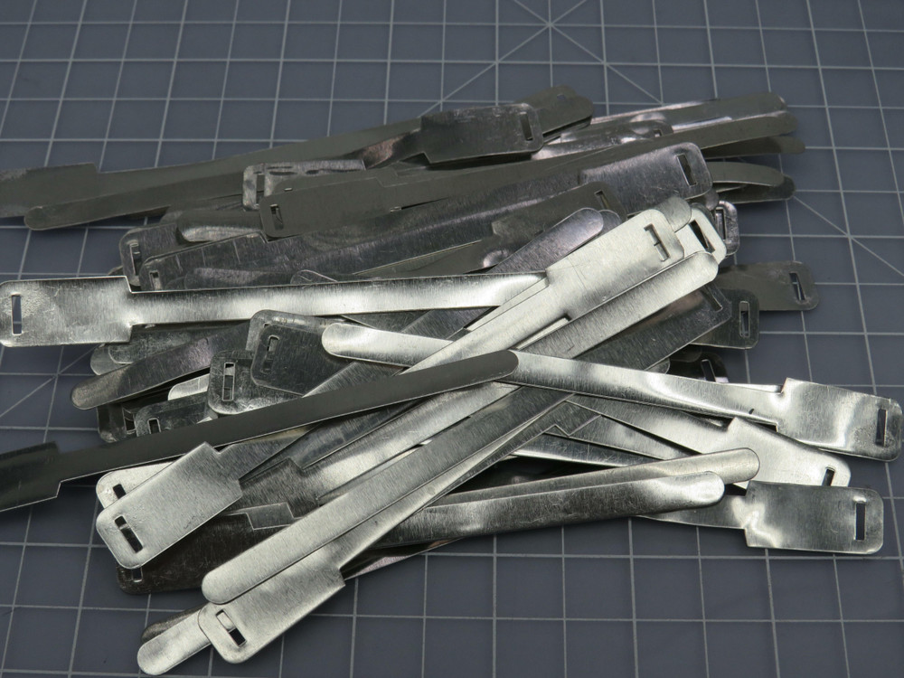Lot of 100  1614  Aluminum Cable Ties (Slot & Tongue Tags)  Body Style 1614 For Sale