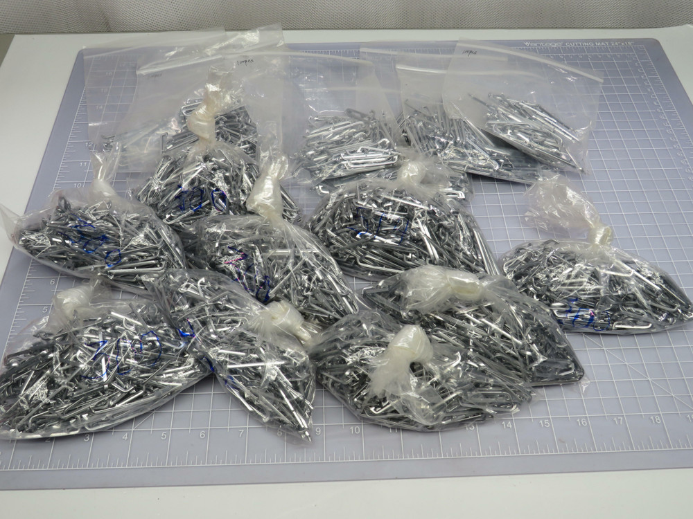 Lot of 3400  02S-4733  Chick Let For Sale