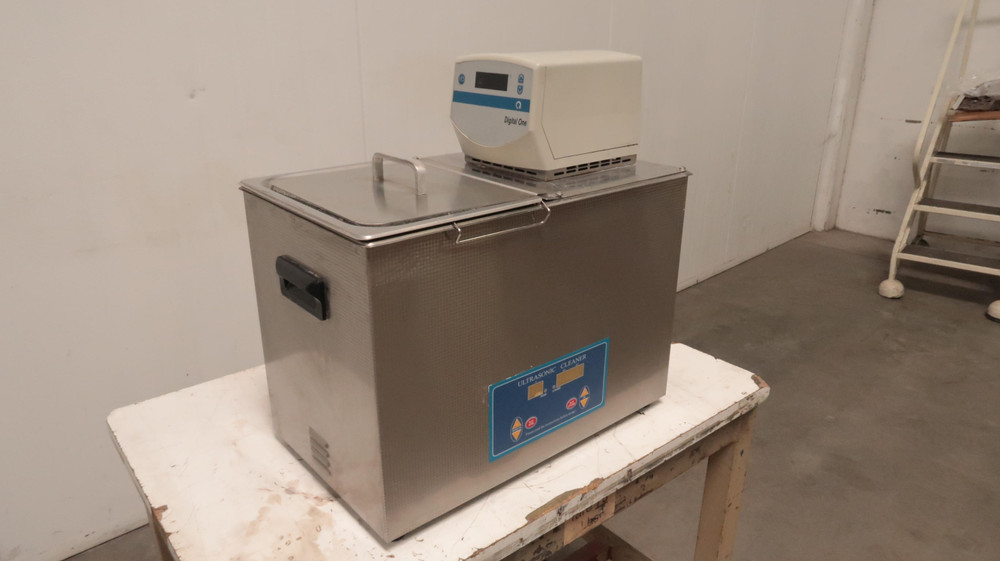 1027HTD  Ultrasonic Cleaner 500 Watt with Heater For Sale